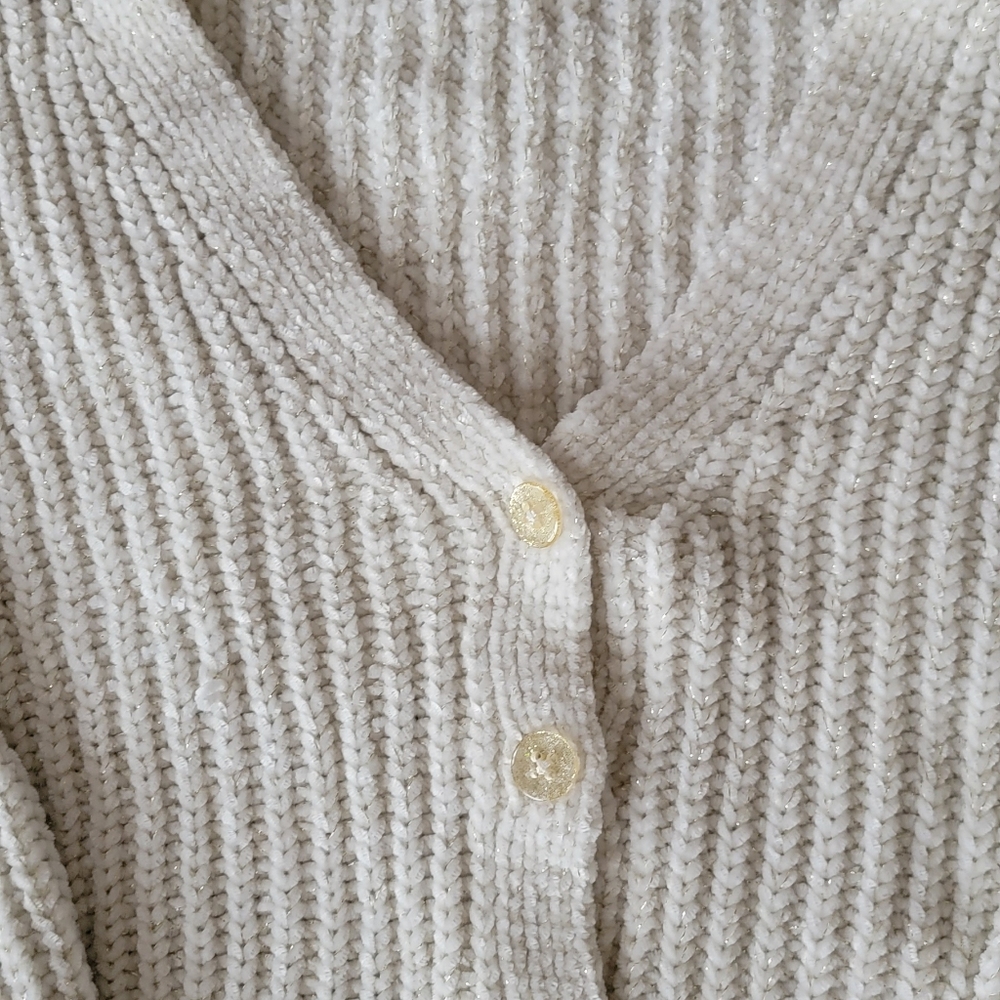 Big girls cropped sweater.